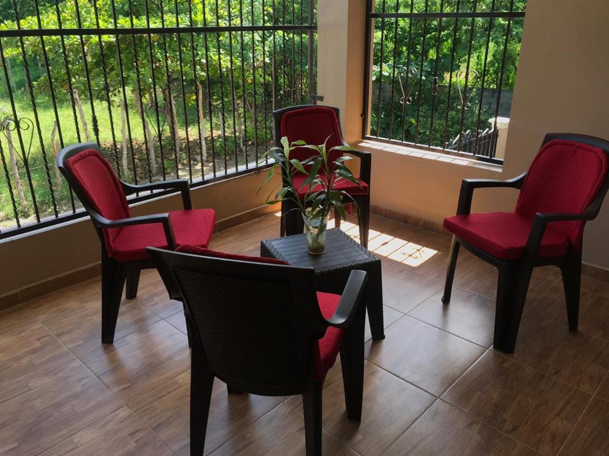 2 queen bed Apartment with Smart Tv ,WiFi y Luz las 24 horas Jarabacoa Exterior foto