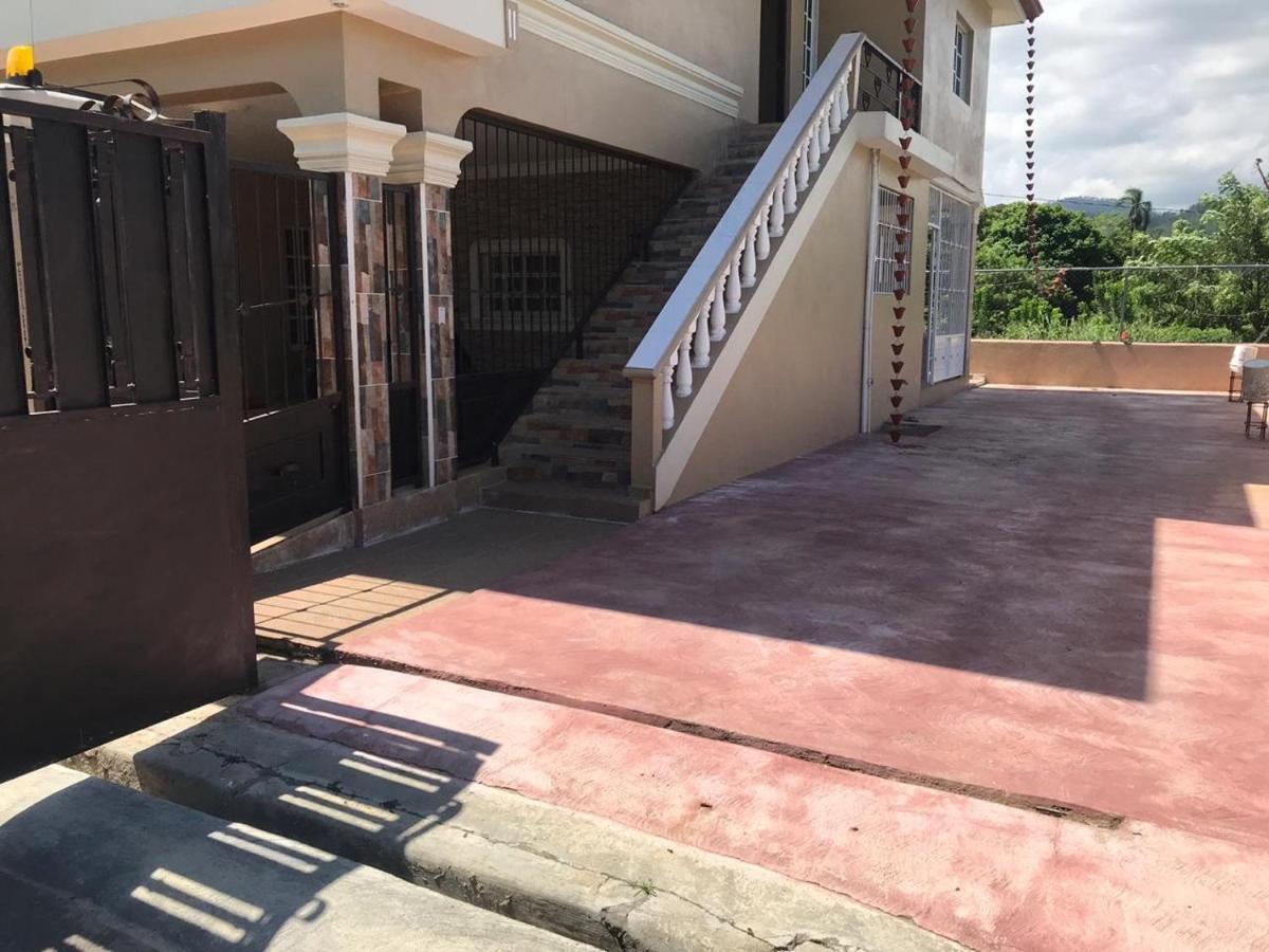 2 queen bed Apartment with Smart Tv ,WiFi y Luz las 24 horas Jarabacoa Exterior foto